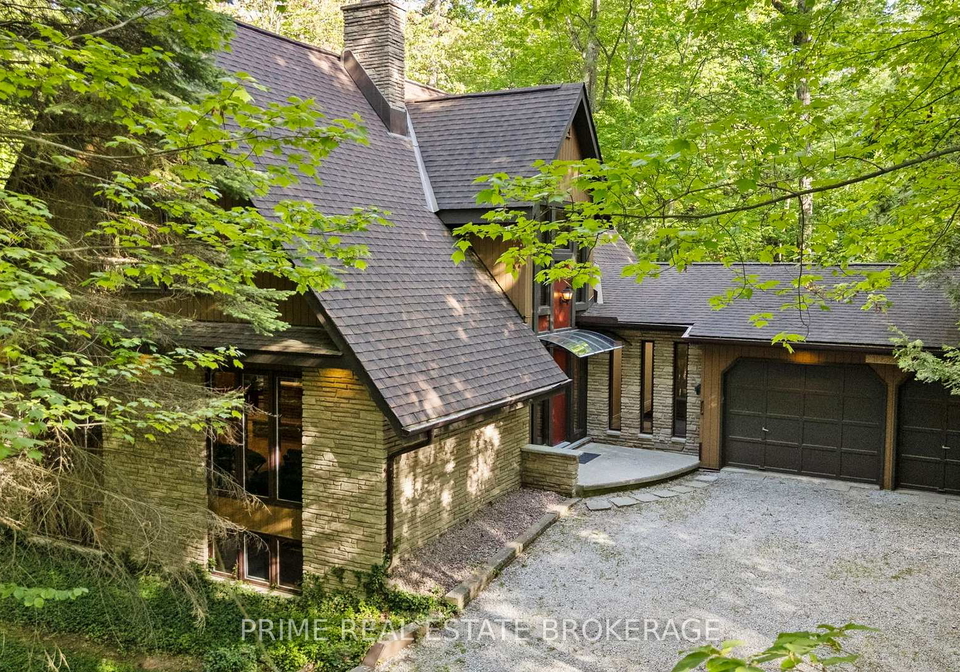 10392-grand-oaks-drive-lambton-shores-ontario-x13571234