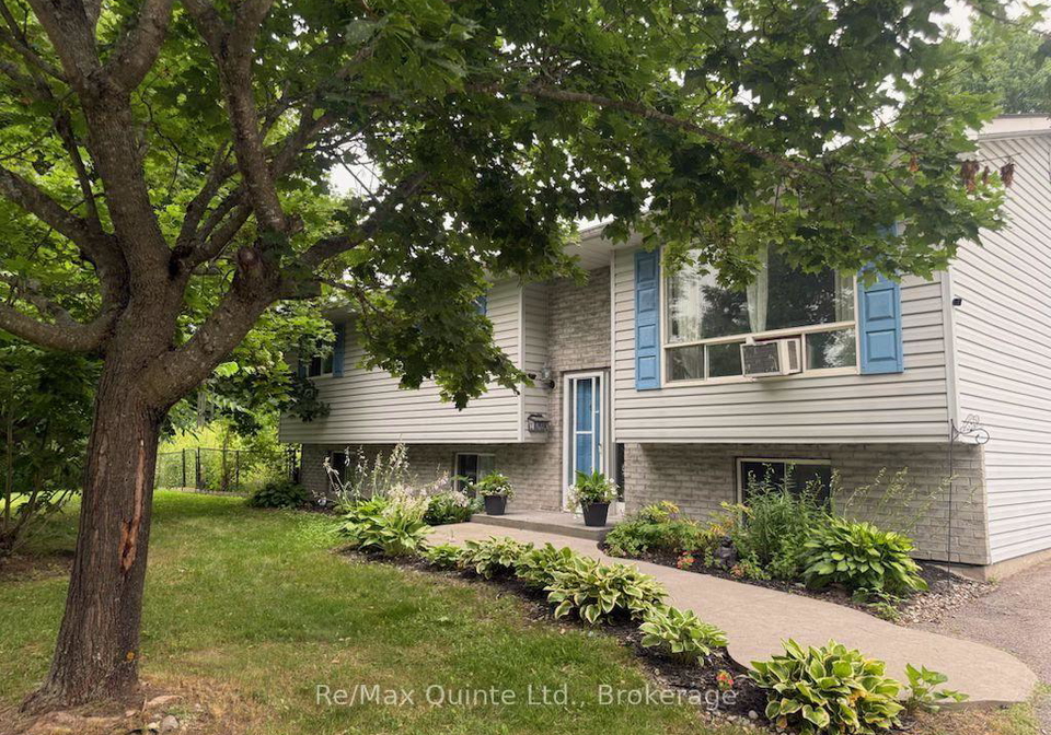 94-grenville-park-drive-quinte-west-ontario-x13571308