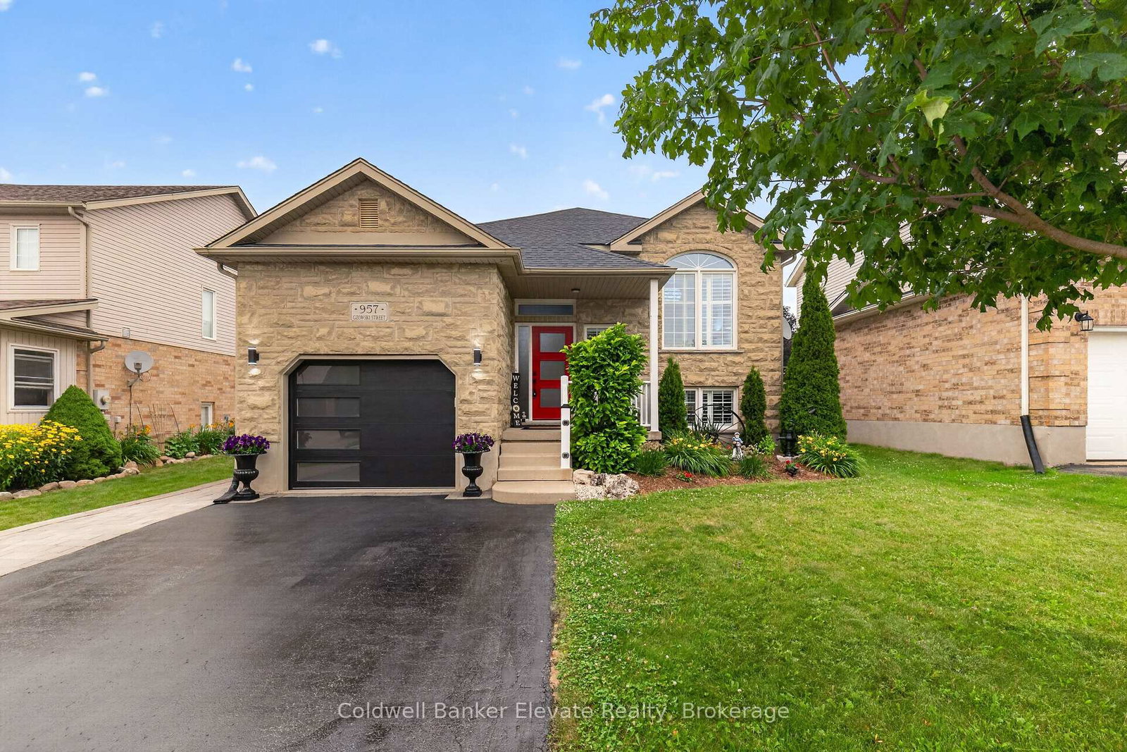 957-gzowski-street-centre-wellington-ontario-x13571318