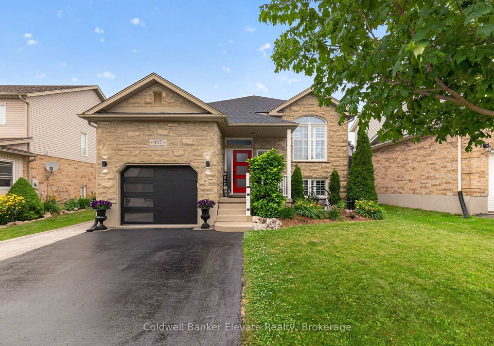 957-gzowski-street-centre-wellington-ontario-x13571318