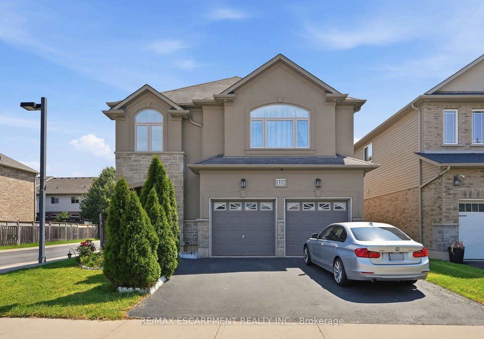 1332-baseline-road-hamilton-ontario-x13571414