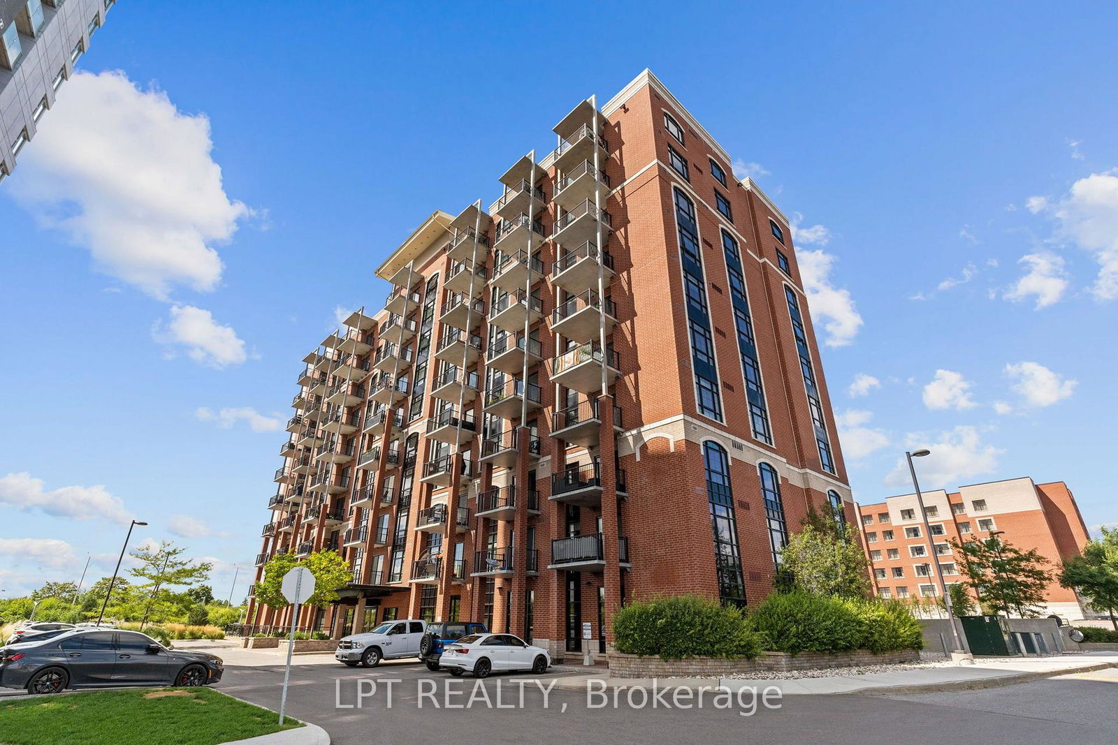 555-anand-private-ottawa-ontario-x13571704