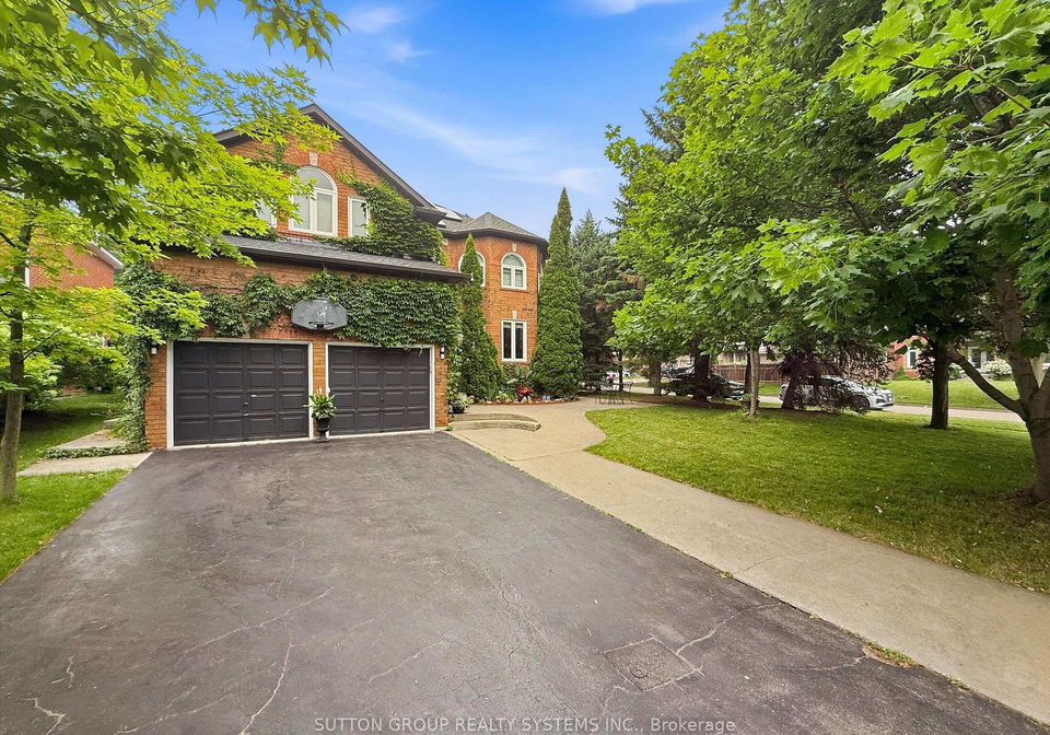 7-arnhem-court-hamilton-ontario-x13571784