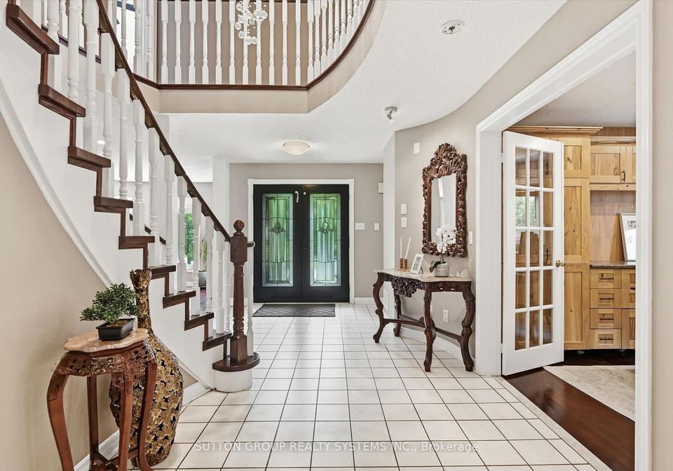 7-arnhem-court-hamilton-ontario-x13571784