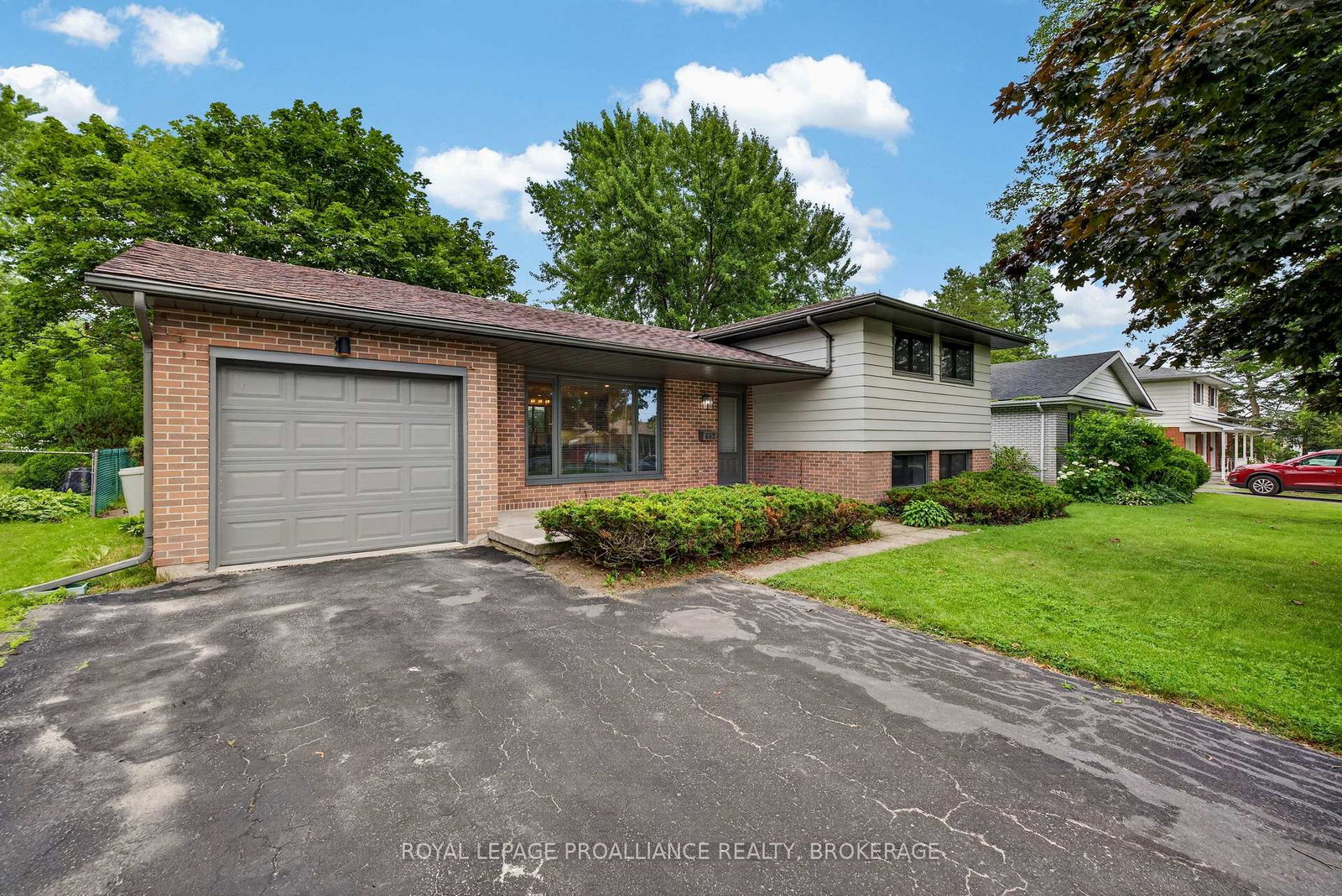 682-carnaby-street-kingston-ontario-x13571916