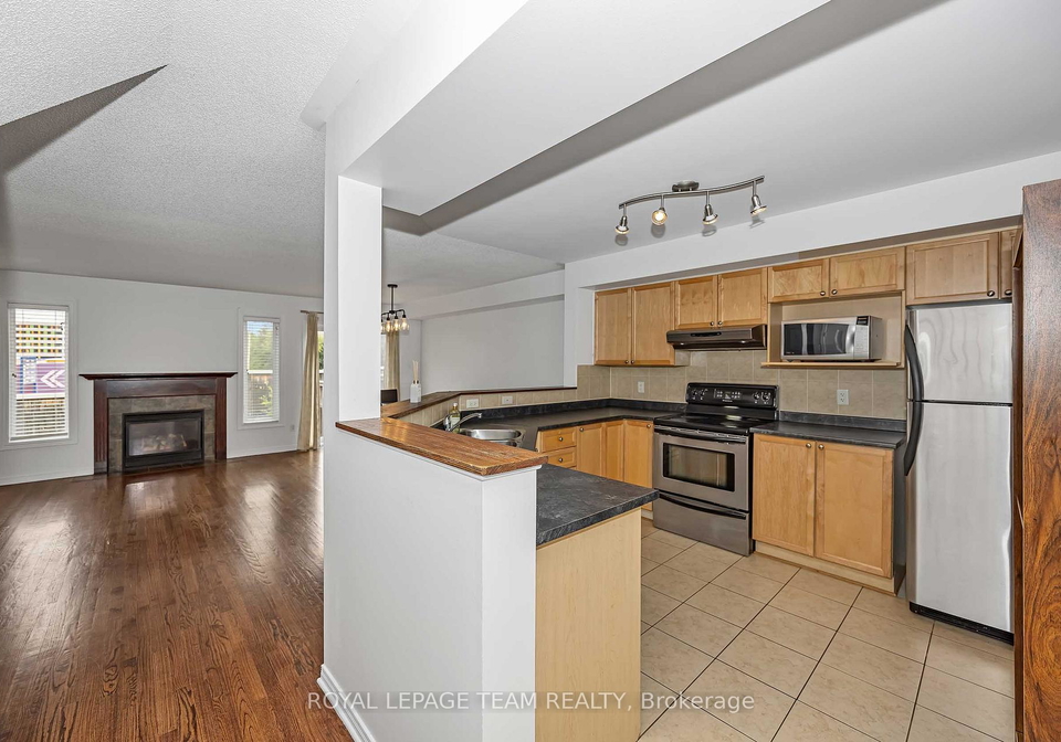 323-freedom-private-ottawa-ontario-x13572130