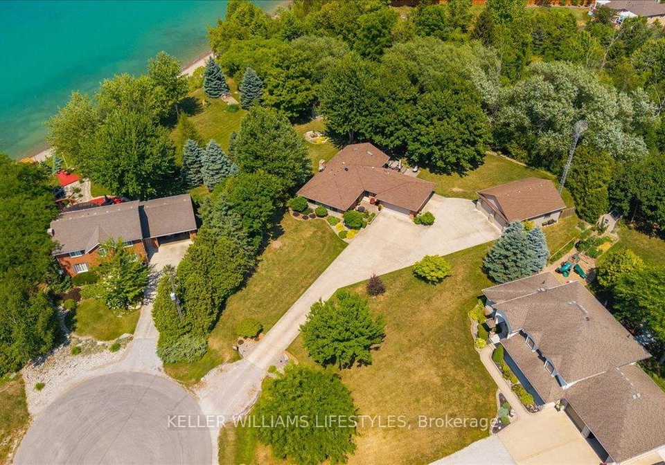 4350-bluepoint-drive-plympton-wyoming-ontario-x13572144