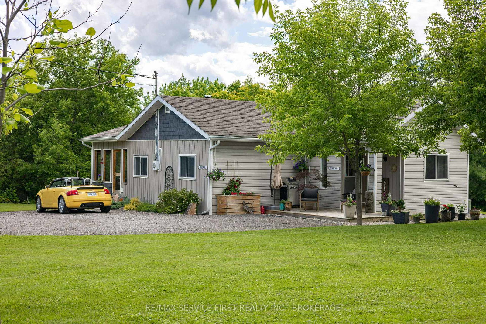 1012-county-road-2-leeds-and-the-thousand-islands-ontario-x13572172