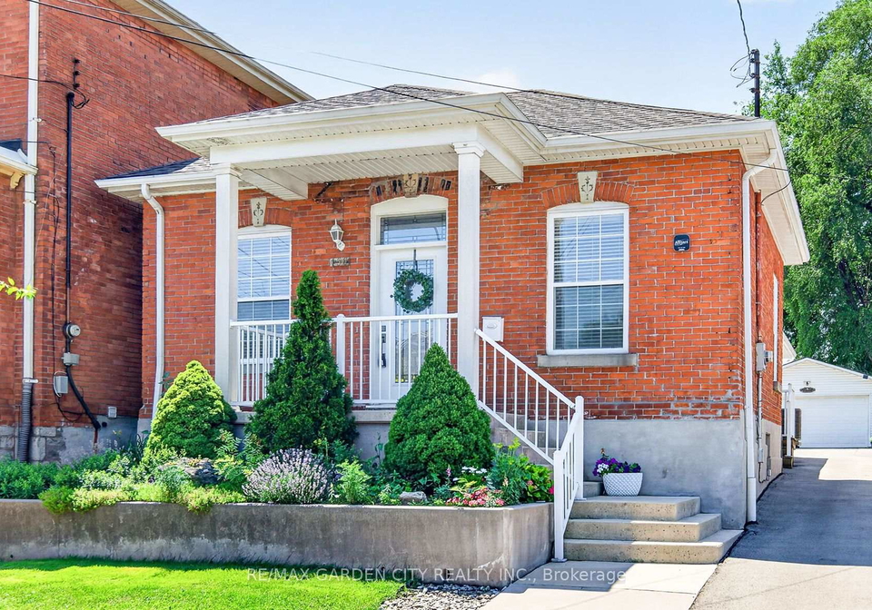 156-simcoe-street-e-hamilton-ontario-x13572560