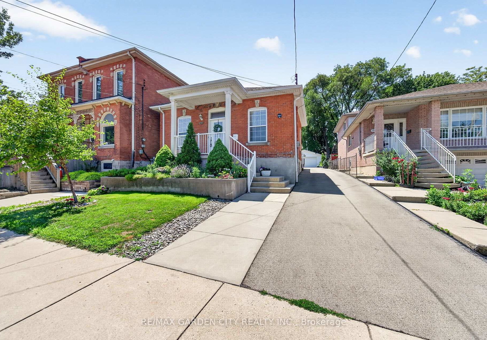 156-simcoe-street-e-hamilton-ontario-x13572560
