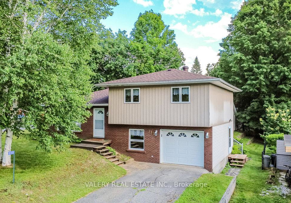 215-fraser-street-gravenhurst-ontario-x13572608
