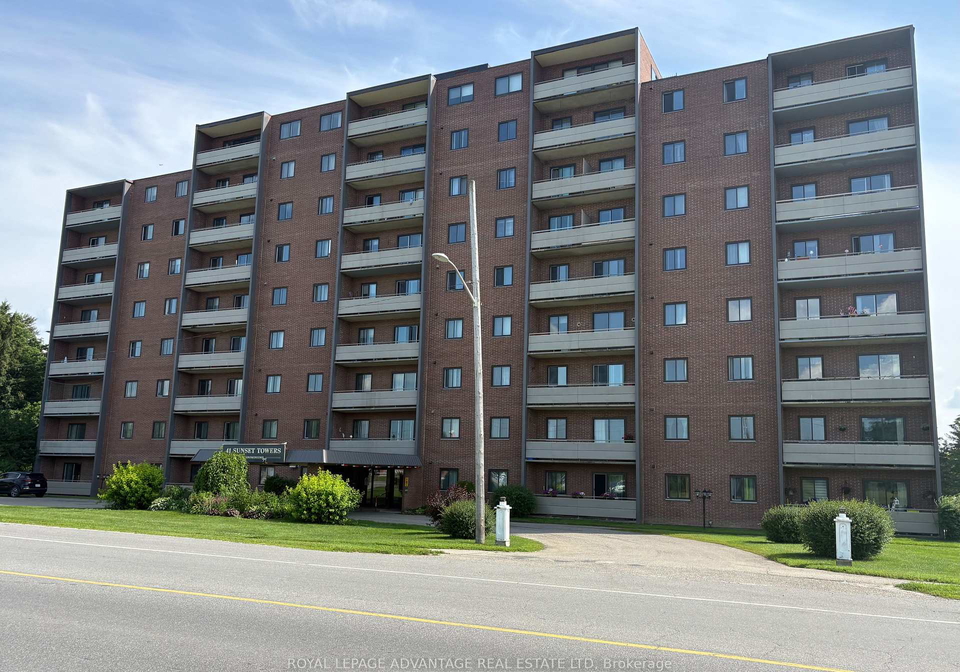 41-sunset-boulevard-perth-ontario-x13572734