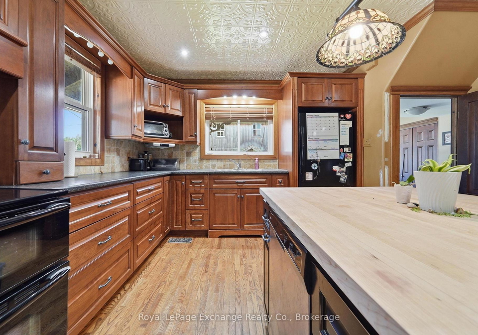 28-wickham-street-kincardine-ontario-x13572832