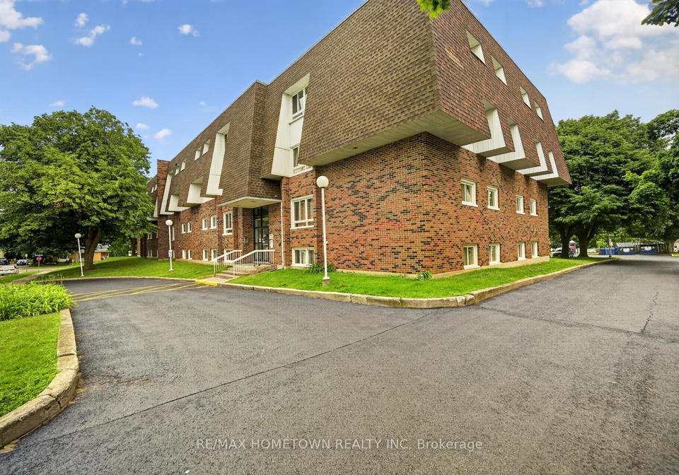 815-kyle-court-brockville-ontario-x13573254