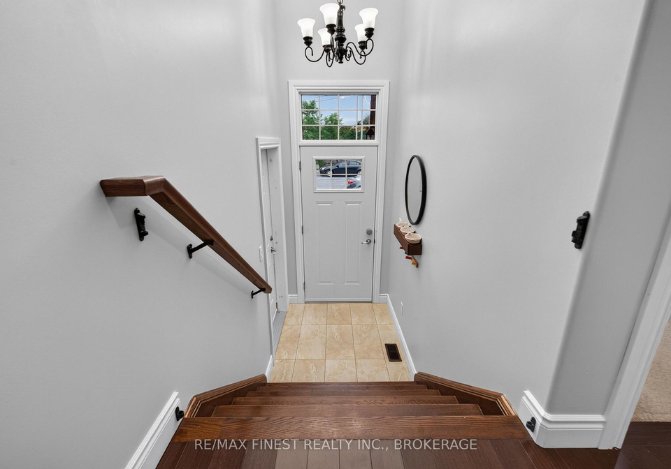 28-park-crescent-loyalist-ontario-x13573398