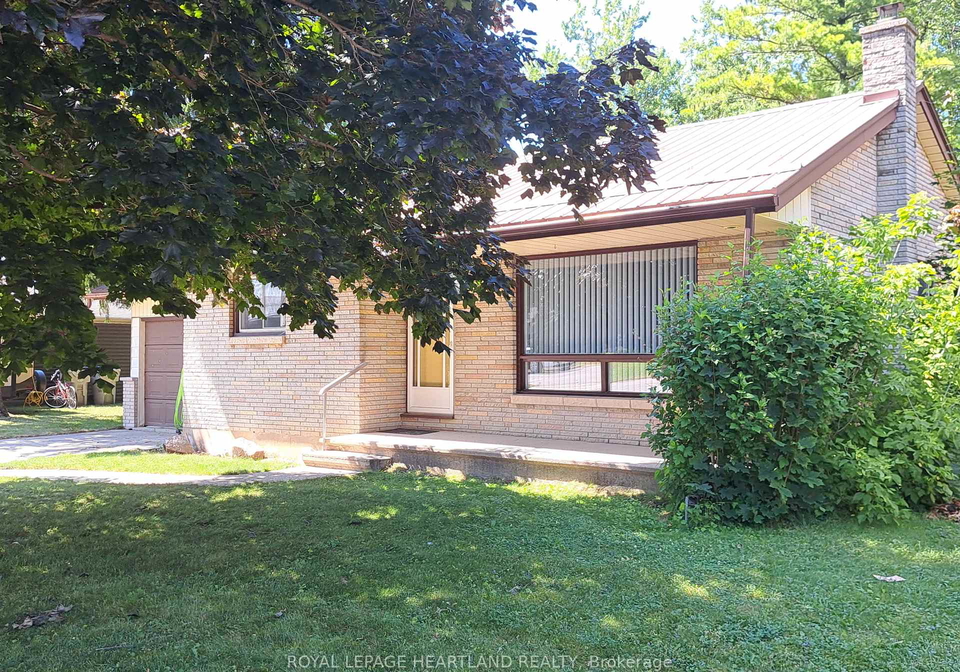 154-thomas-street-south-huron-ontario-x13573698