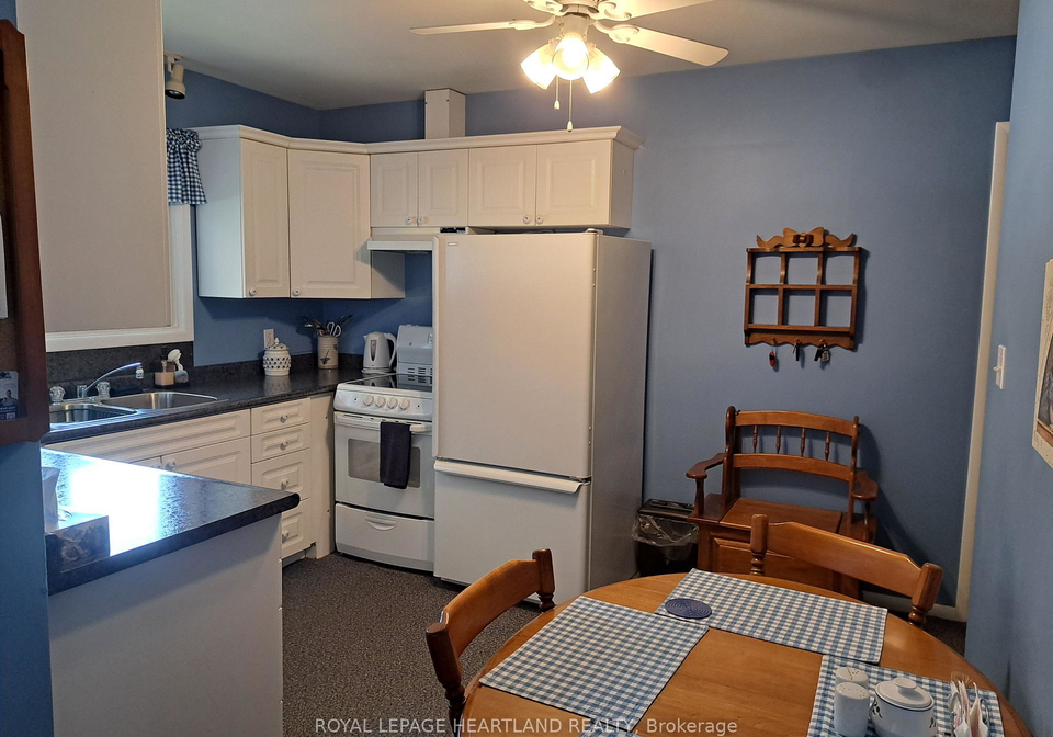 154-thomas-street-south-huron-ontario-x13573698