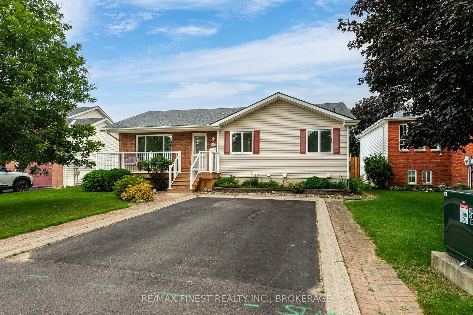 145-elmwood-drive-gananoque-ontario-x13574082
