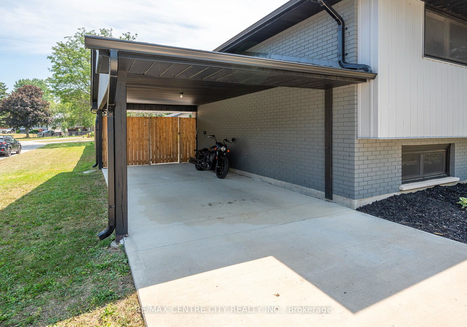 140-oakwood-place-thames-centre-ontario-x13574204