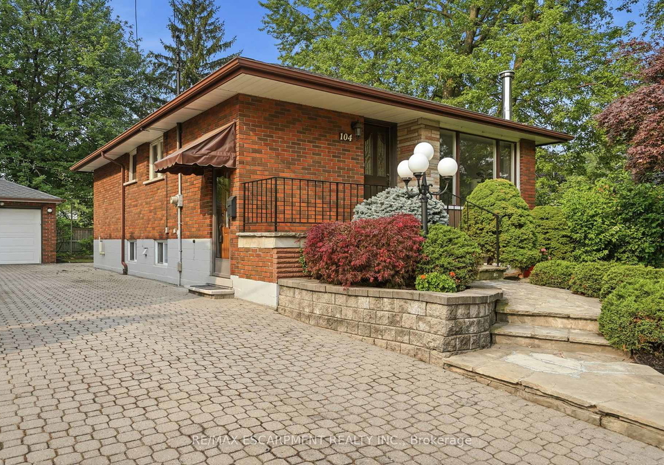 104-dallas-avenue-hamilton-ontario-x13574314