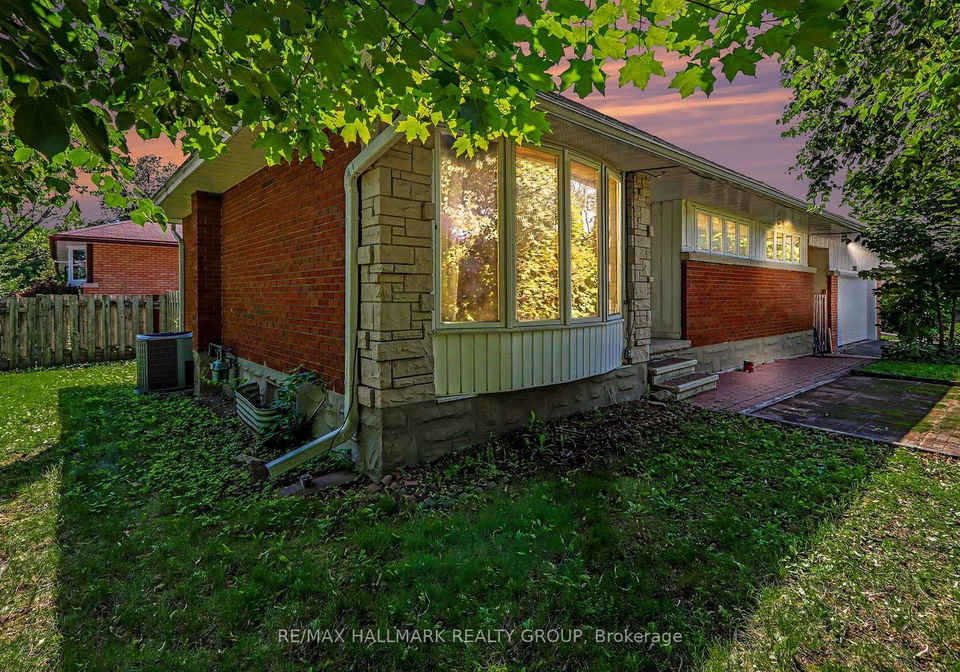 2067-bangor-street-ottawa-ontario-x13574326