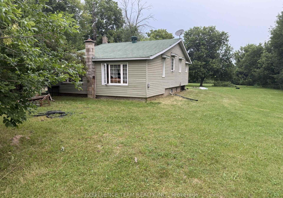 2903-county-20-road-north-glengarry-ontario-x13574354