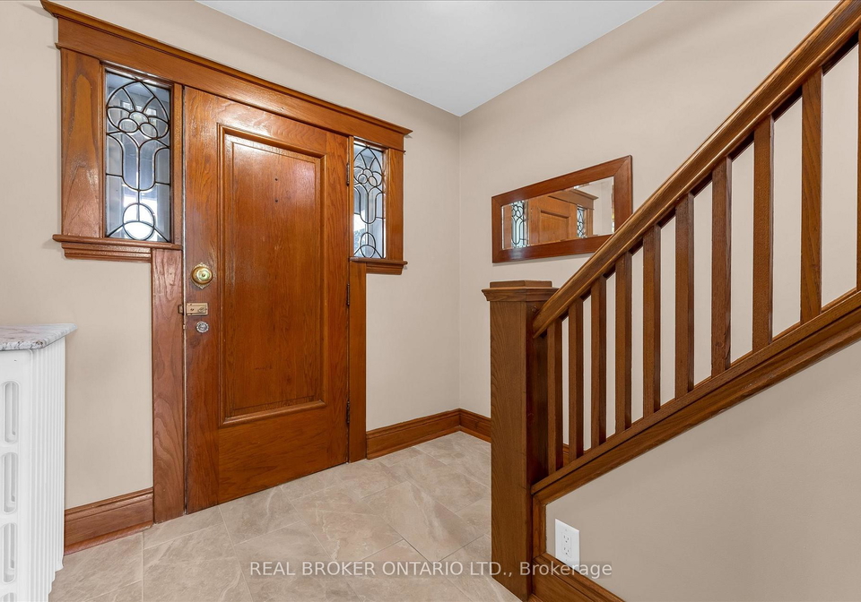 99-tuxedo-avenue-s-hamilton-ontario-x13574650