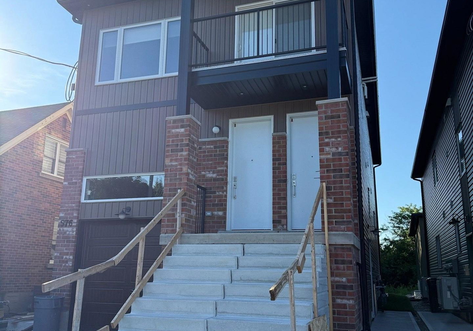 576b-guelph-street-kitchener-ontario-x13574794