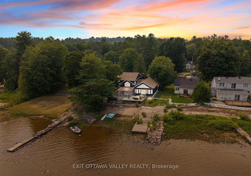 502b-macgregor-bay-trail-petawawa-ontario-x13574856
