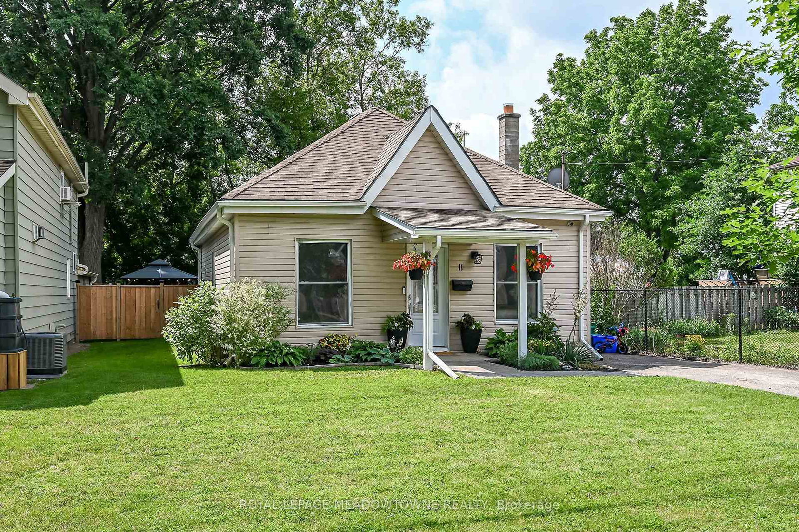 11-stirton-avenue-brant-ontario-x13574978