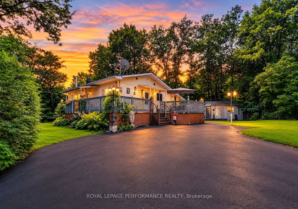 22197-parkhill-circle-south-glengarry-ontario-x13575286