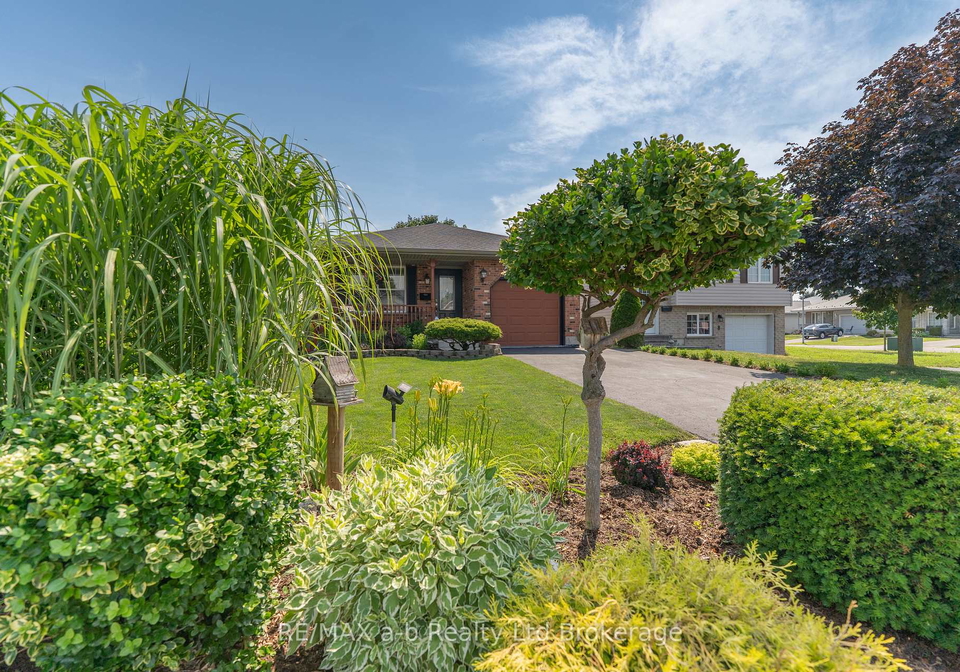 10-peach-street-tillsonburg-ontario-x13575290