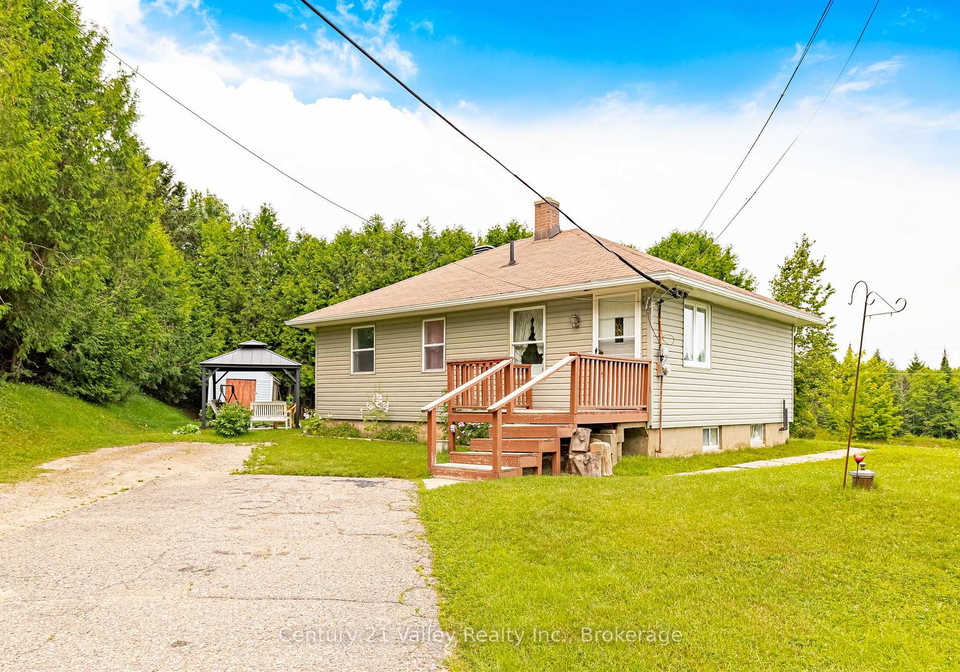 34-sebastopol-drive-bonnechere-valley-ontario-x13575322