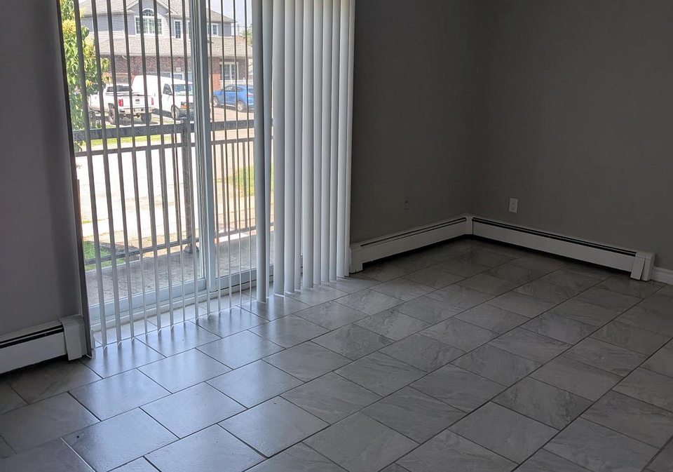 15-bolton-avenue-thorold-ontario-x13575324