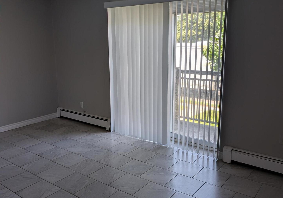 15-bolton-avenue-thorold-ontario-x13575324