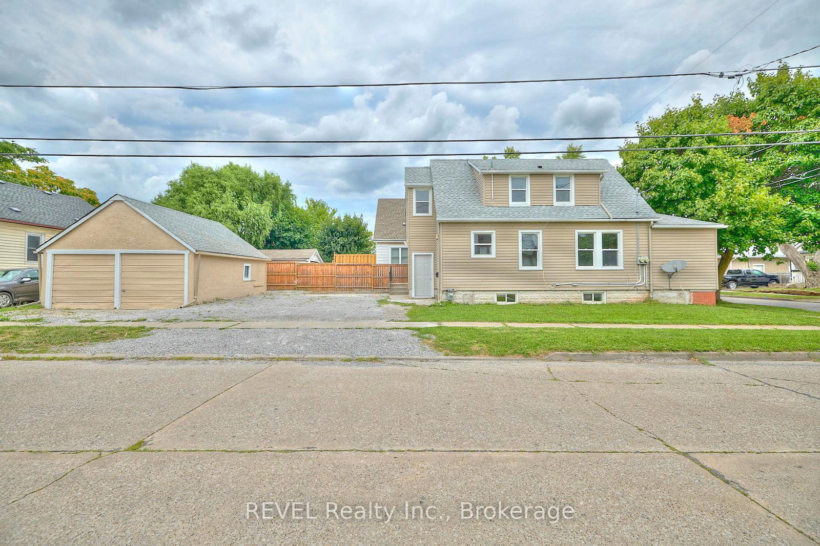 43-cosby-avenue-st-catharines-ontario-x13575464