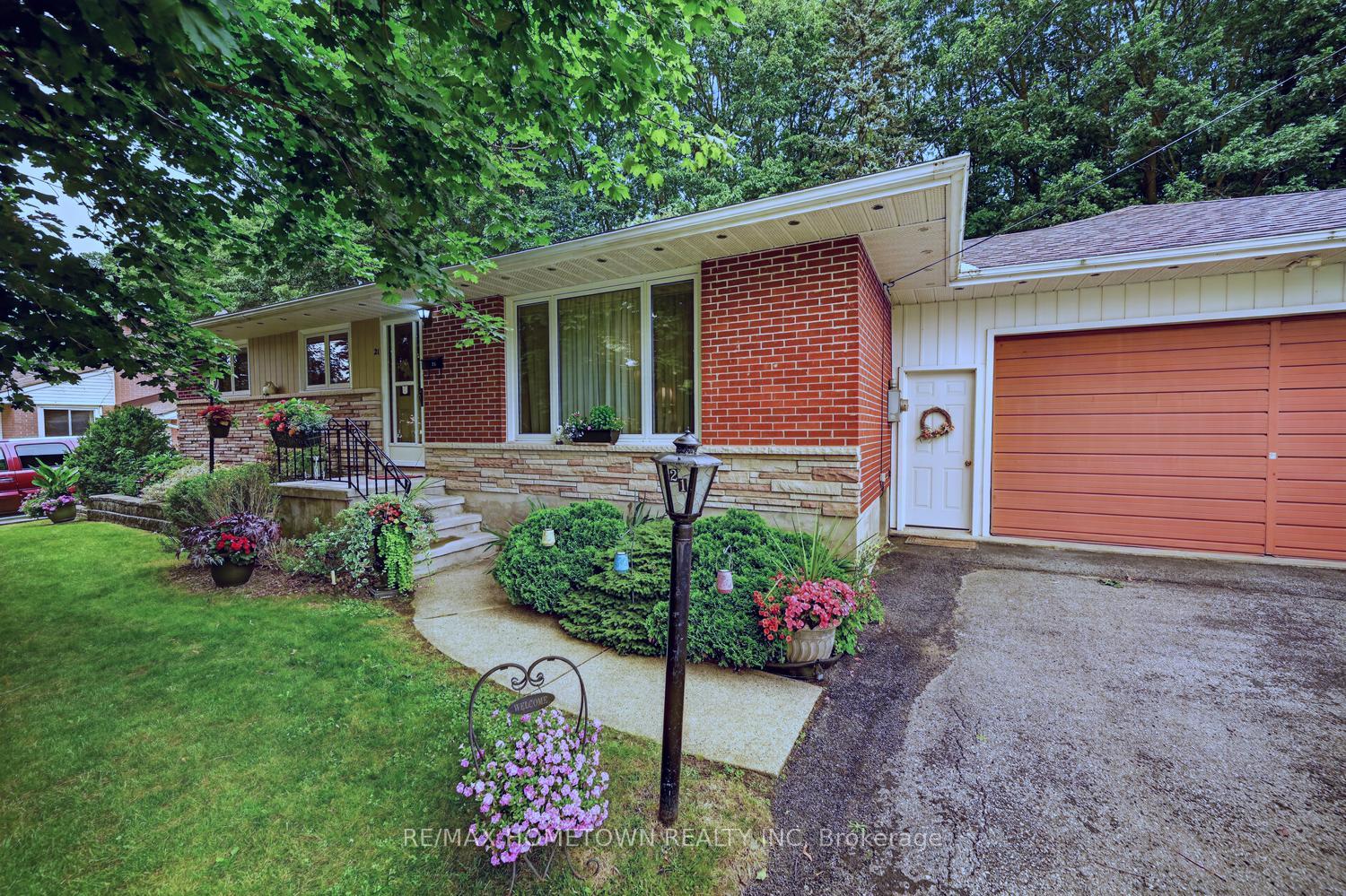 21-fairway-crescent-brockville-ontario-x13575556