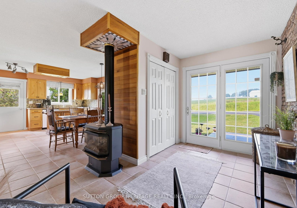 20955-brunon-avenue-kawartha-lakes-ontario-x13575590