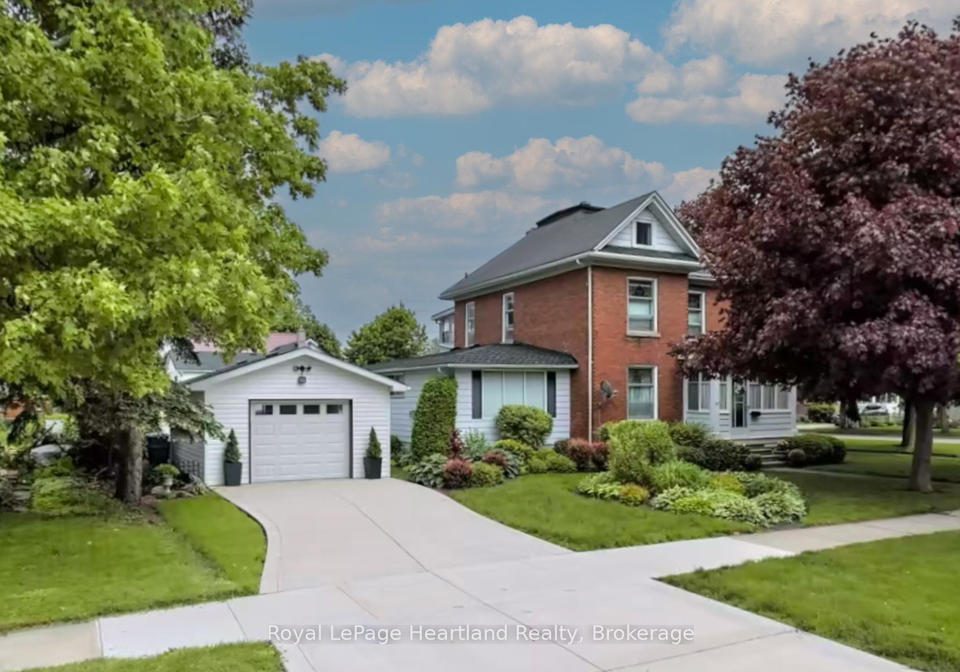 107-wellington-street-s-goderich-ontario-x13575594