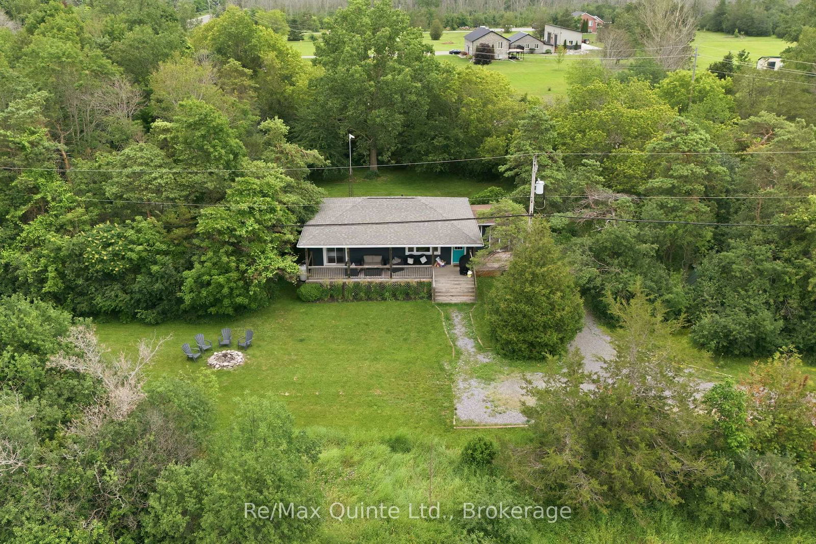 6-grays-lane-prince-edward-county-ontario-x13575674