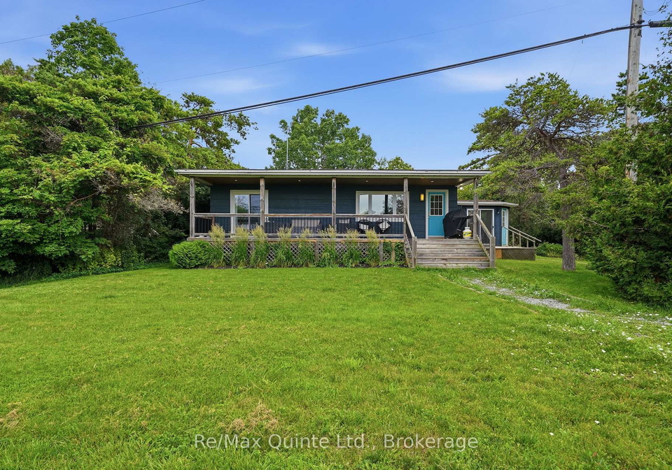 6-grays-lane-prince-edward-county-ontario-x13575674