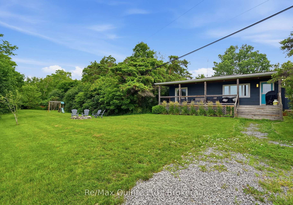 6-grays-lane-prince-edward-county-ontario-x13575674