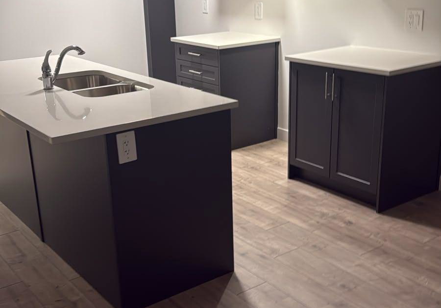 4-red-oak-common-cambridge-ontario-x13575678
