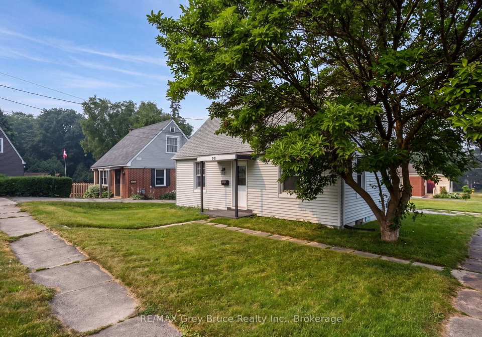 701-5th-street-e-owen-sound-ontario-x13575776