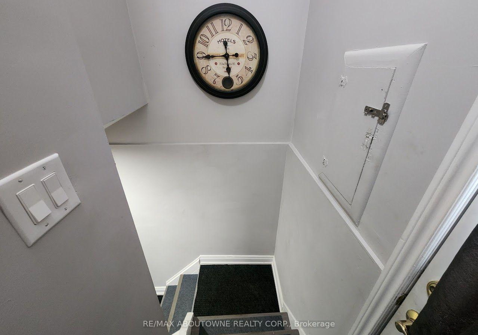 281-east-34th-street-hamilton-ontario-x13575860