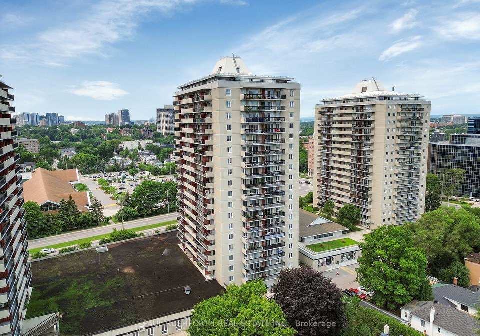 158-b-mcarthur-avenue-ottawa-ontario-x13575910