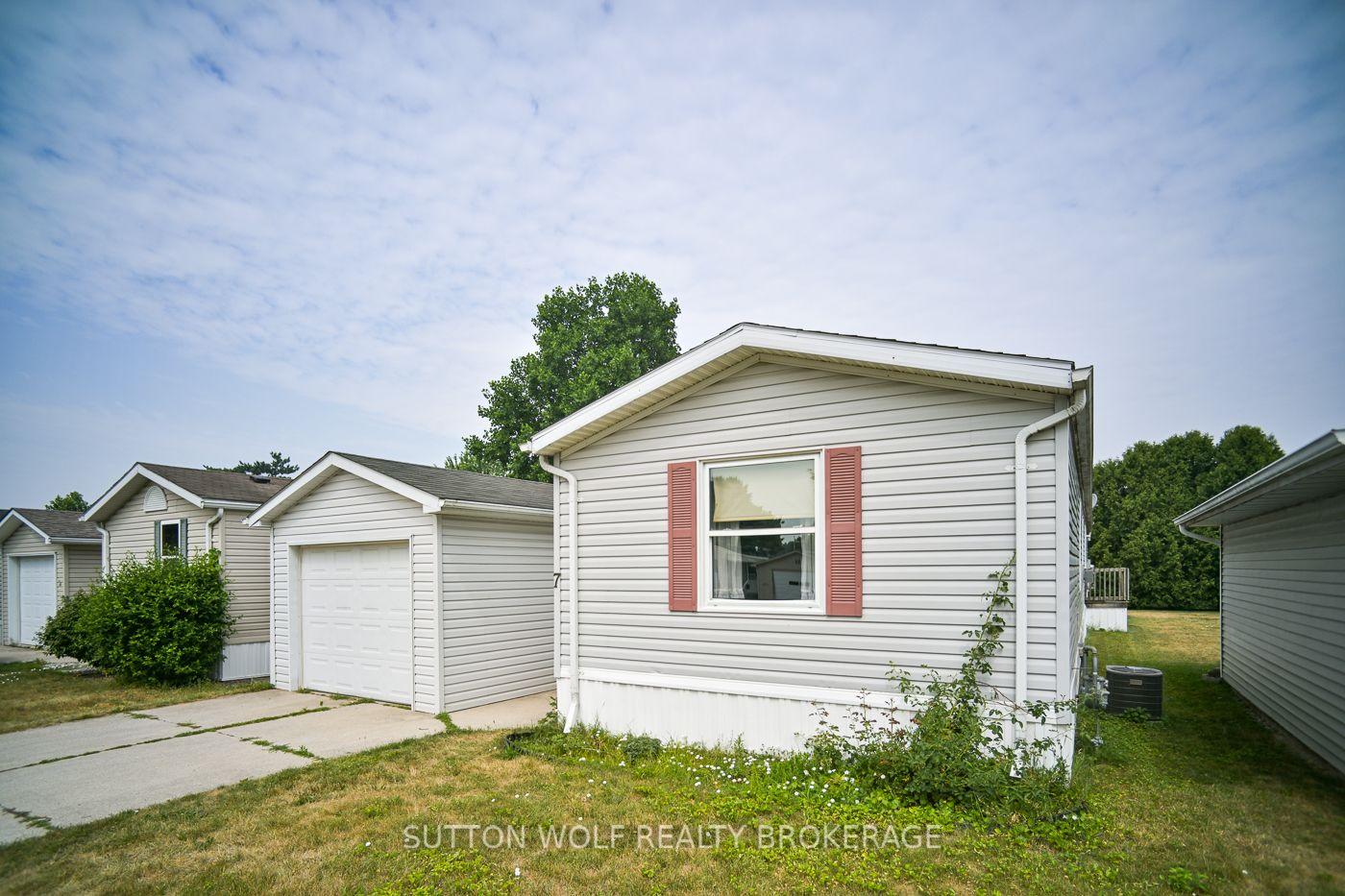 7-stewart-street-strathroy-caradoc-ontario-x13575936