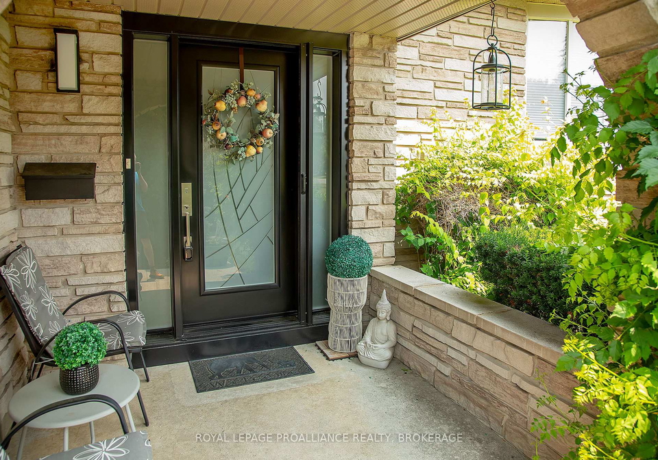 717-laidlaw-crescent-kingston-ontario-x13576038