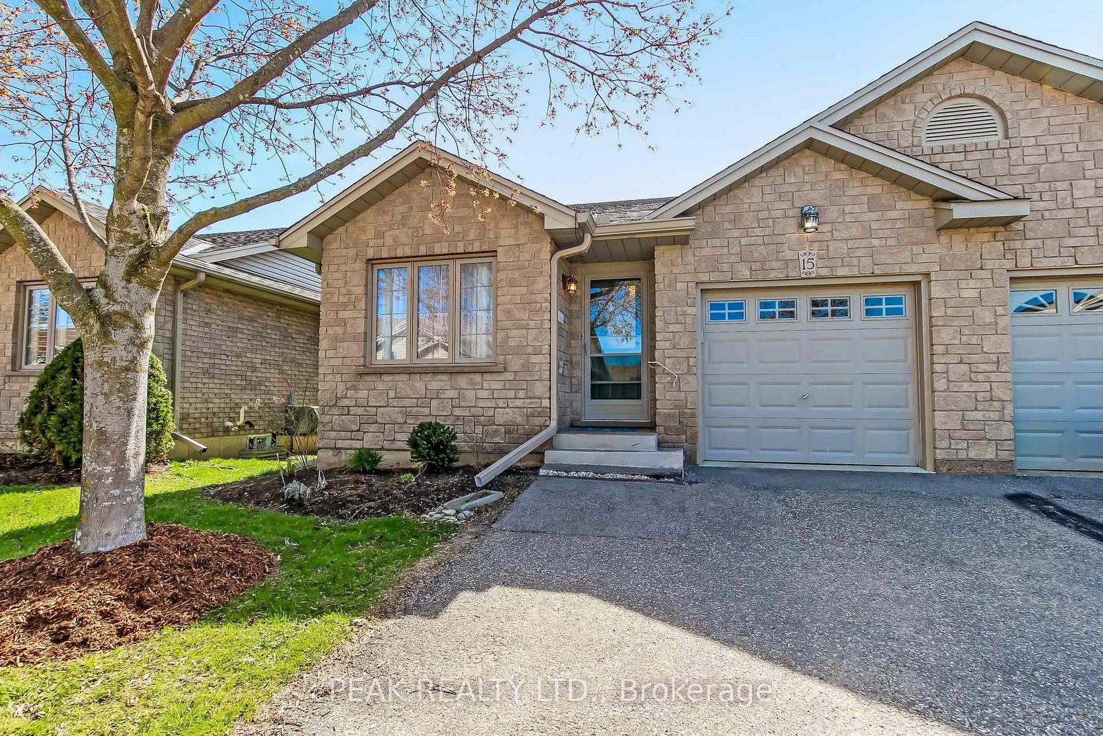 19-hanlon-place-brant-ontario-x13576324