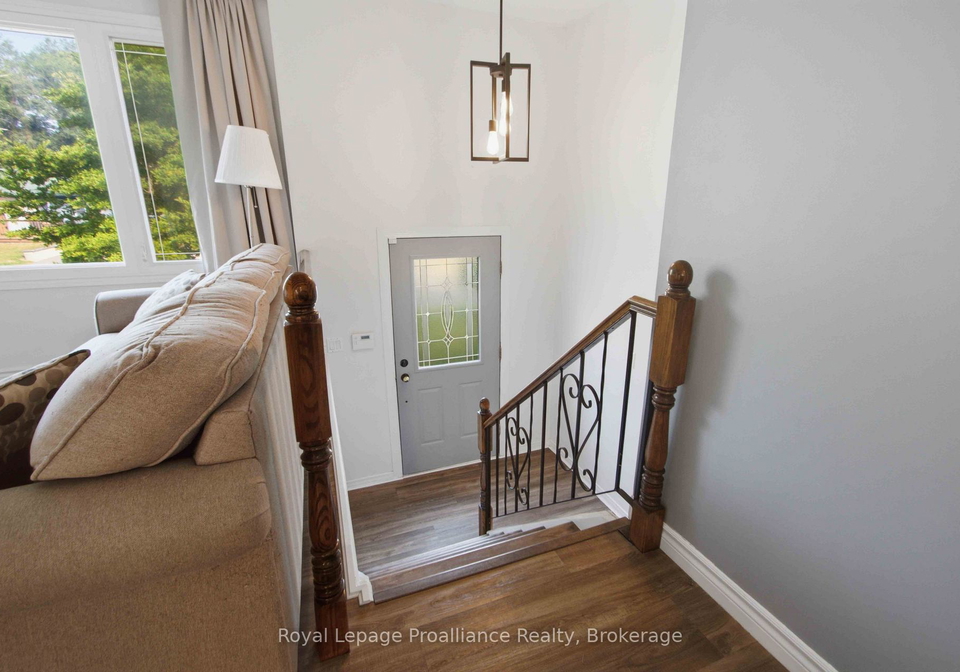 25-radeski-street-quinte-west-ontario-x13576472